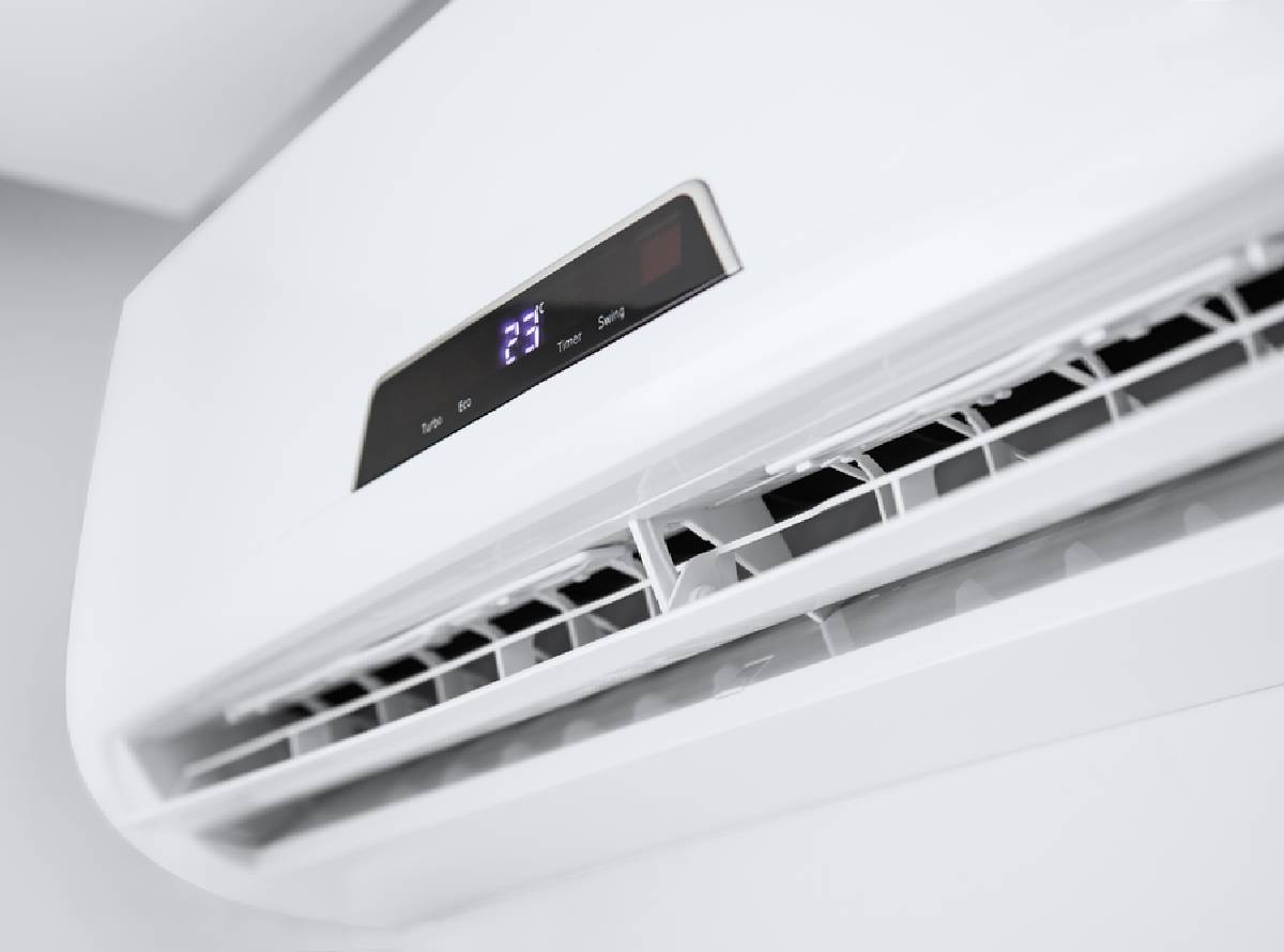 Air conditioning technicians and electricians in Cambridgeshire & Lincolnshire
