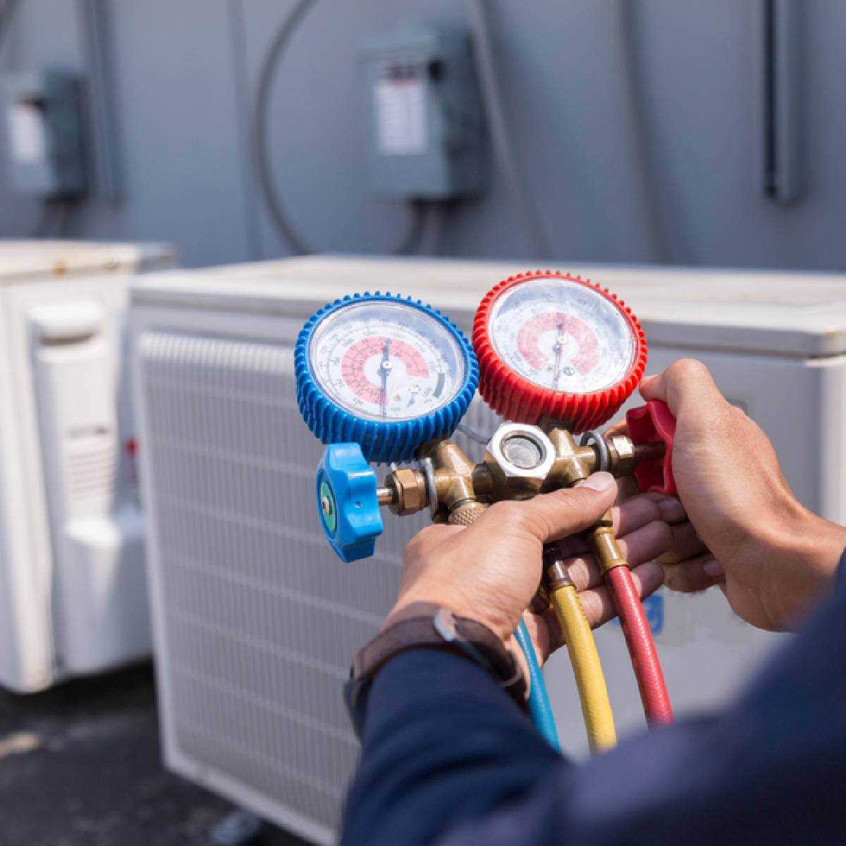 Air conditioning technicians and electricians in Cambridgeshire & Lincolnshire. Air conditioning technicians and electricians in Cambridgeshire & Lincolnshire.